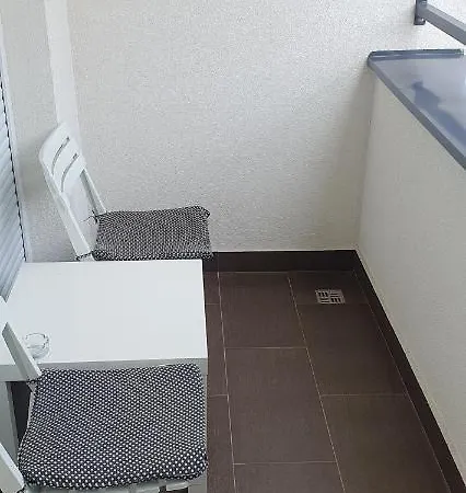 Apartament Blok 51 *