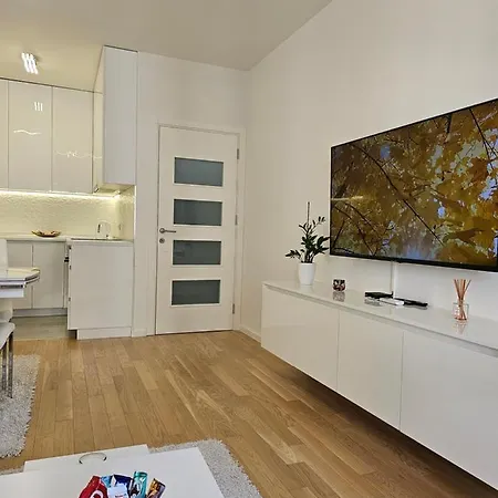 Apartament Blok 51 *